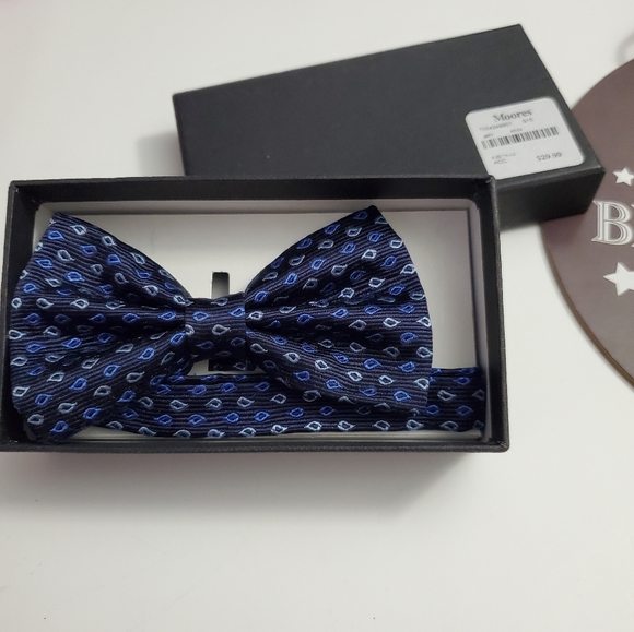 mickey mouse bowtie